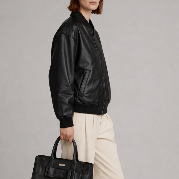 Kate Spade Bow-Tie Leather Hand Bag - Picture 2 of 7